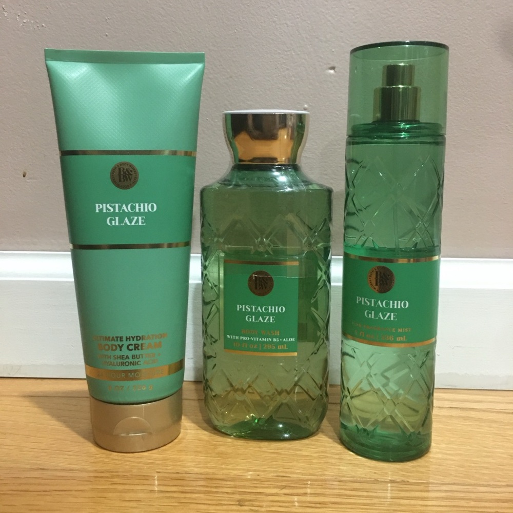 Bath & Body Works Pistachio Glaze Moisturizing 3Piece Set -Green